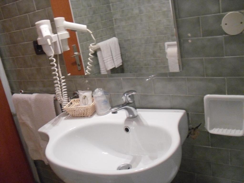 Hotel Garni Bellavista Calceranica al Lago Pokoj fotografie