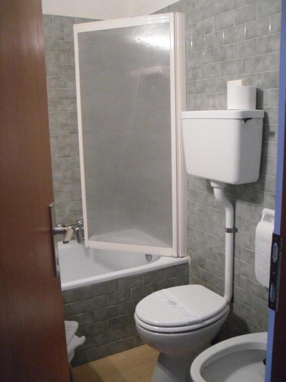 Hotel Garni Bellavista Calceranica al Lago Pokoj fotografie